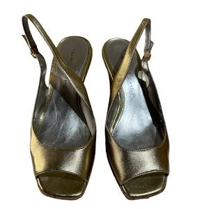 💙3/$20 Marc Fisher gold leather sling back wedges size 7.5